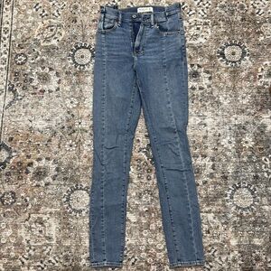 Abercrombie & Fitch High-Rise Skinny Jeans in Medium Blue
